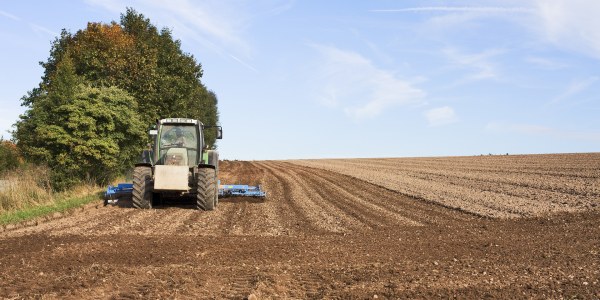 ¿Cómo ahorrar combustible en el tractor?