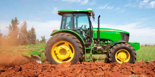 Transmisión de potencia en el tractor.